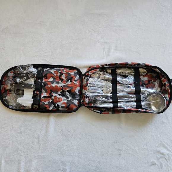 Wellmax Camping Grill Utensil Set w/bag, cutting board, knife, spatula, tongs - Picture 7 of 10